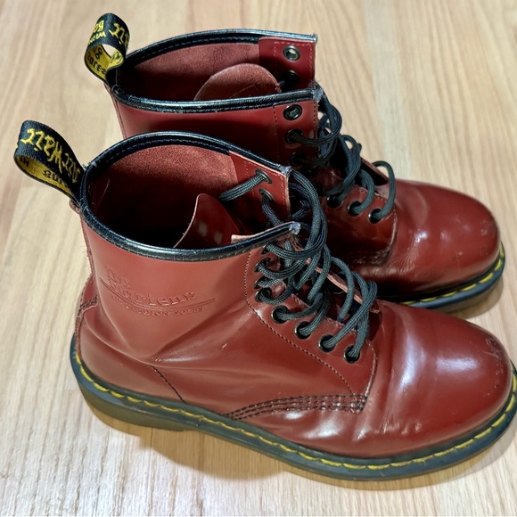 Dr. Martens 1460 Cherry Red Lace Up Combat Ankle Boots Men’s 6 Women’s 7 - Picture 2 of 7